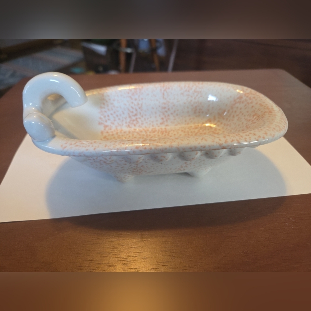 Elegant Bathtub Speckled Ceramic Soap Dish